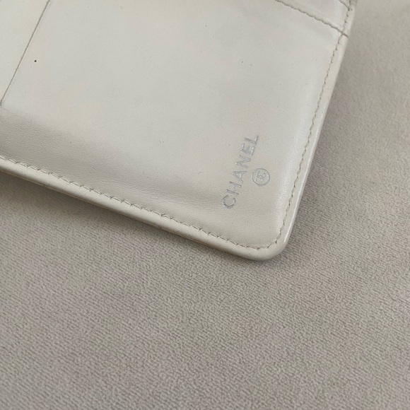 Chanel Classic Caviar Gold Wallet - Picture 6 of 9